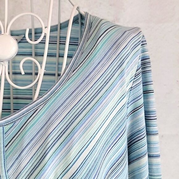 Christopher & Banks Striped Blue Women's Top Size PL - Picture 4 of 11